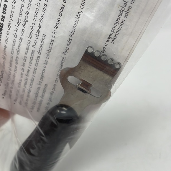 New Pampered Chef Zester/Scorer and Citrus Peeler - Picture 7 of 9